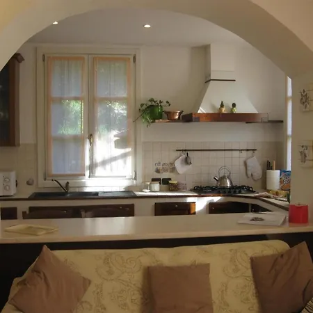 Komfortable Und Gut Ausgestattete Ferienwohnung In Einer Historischen Wassermuehle Am Comer See *